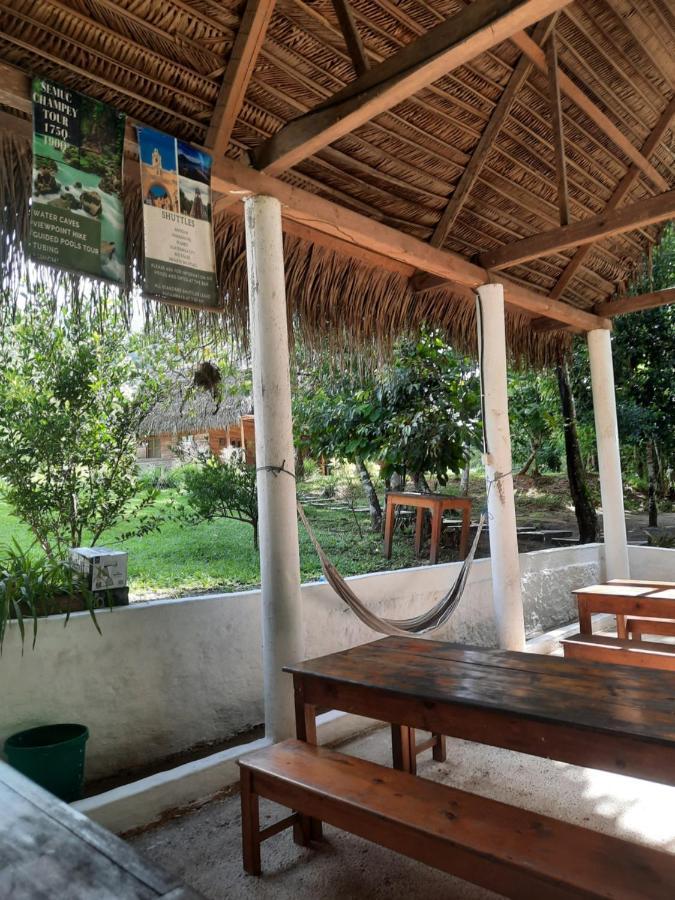 Pachamaya River Hostel Lanquin Exterior photo
