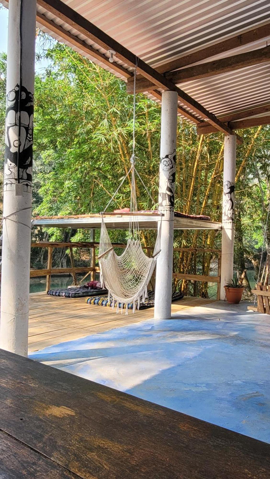 Pachamaya River Hostel Lanquin Exterior photo