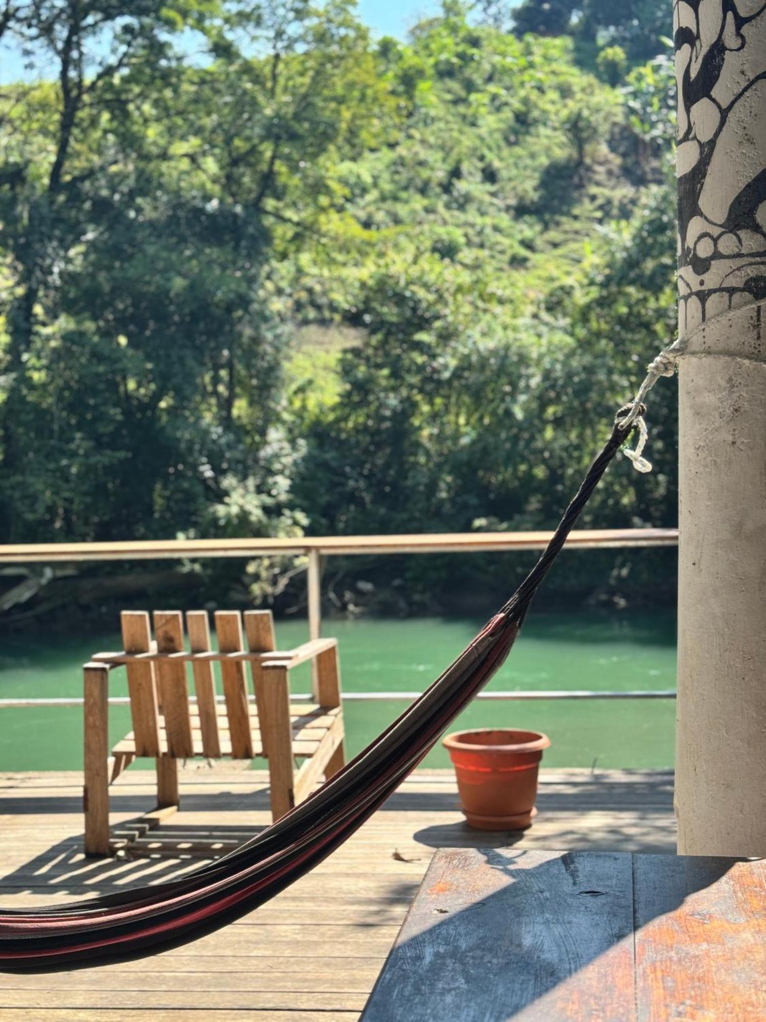 Pachamaya River Hostel Lanquin Exterior photo